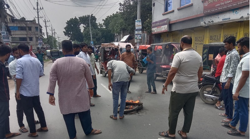 চাঁপাইনবাবগঞ্জে গণঅধিকার পরিষদের দফায় দফায় বিক্ষোভ,পথসভা,মহাসড়ক অবরোধ